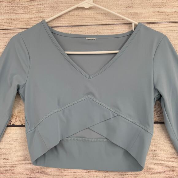 Gymshark Crop Long Sleeve Top Womens XS Blue Athleisure Workout Yoga - Picture 3 of 8